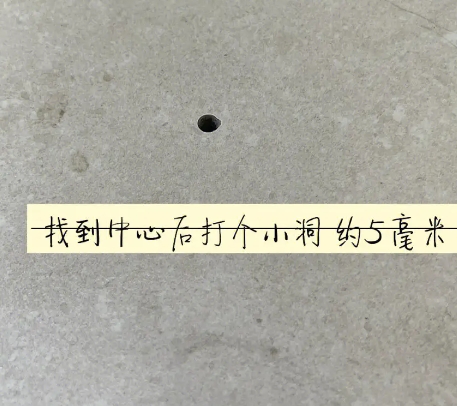 左云瓷砖空鼓维修公司专业解答在瓷砖铺贴过程中，如果砂料搅拌不均匀，将会带来以下问题